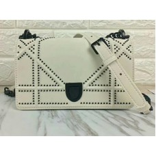 Malá dioráma ultra bílá kabelka Dior d04213