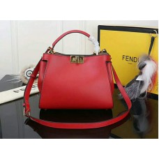 Kožená kabelka Fendi Peekaboo Essential z telecí kůže, červená
