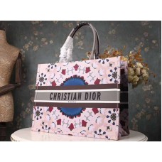 Kabelka Dior Book Tote Kaleidorscopic modrá růžová