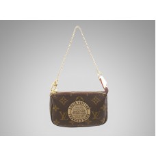 Louis Vuitton Monogram Mini Pochette Příslušenství Kufry a tašky