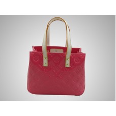 Kabelka Louis Vuitton Monogram Vernis Reade PM, malinová