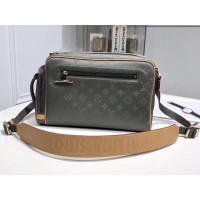 Plátěná taška Louis Vuitton Monogram Titanium m43884