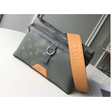Kabelka Louis Vuitton Monogram Titanium Canvas Messenger PM m43889